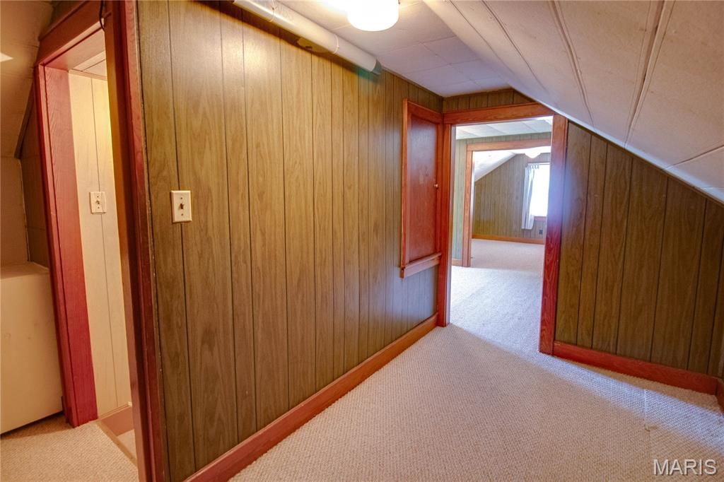Image 22 of property listing at 3616 Coronado Drive, Alton, IL 62002