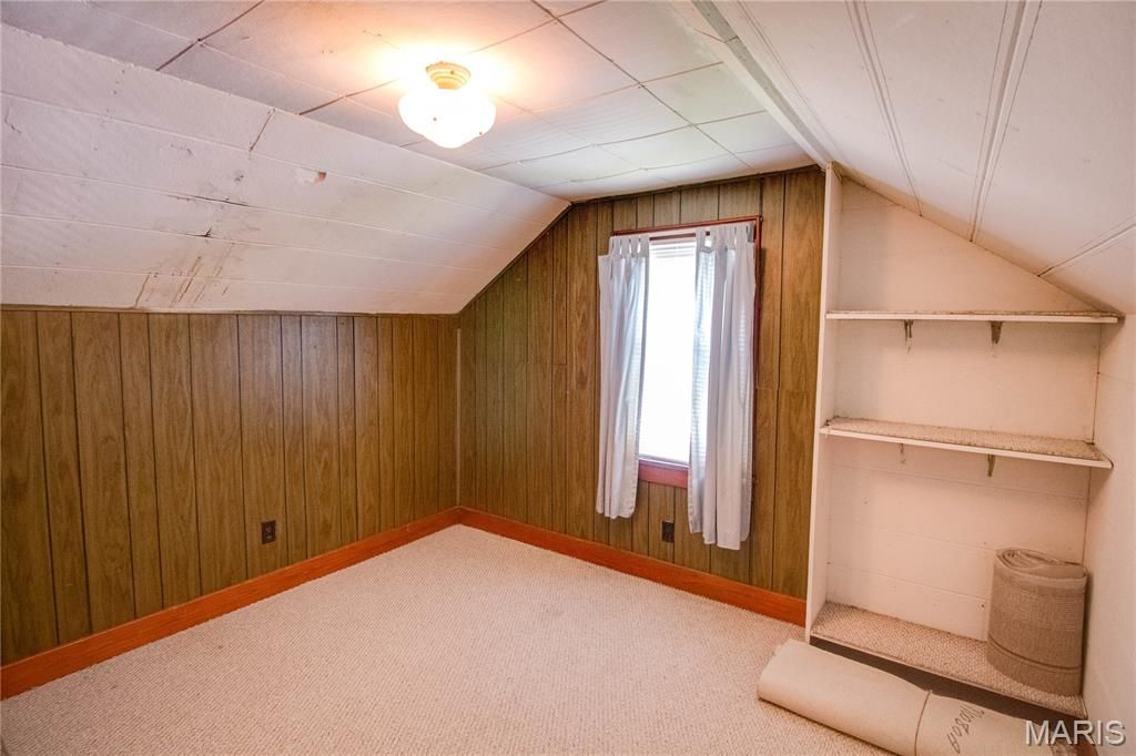 Image 25 of property listing at 3616 Coronado Drive, Alton, IL 62002