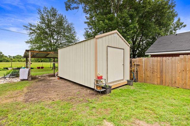 705 Cherry Drive, Groesbeck, TX 76642