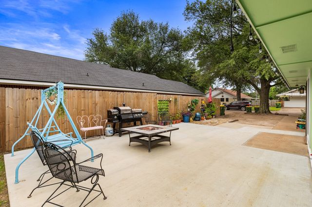 705 Cherry Drive, Groesbeck, TX 76642