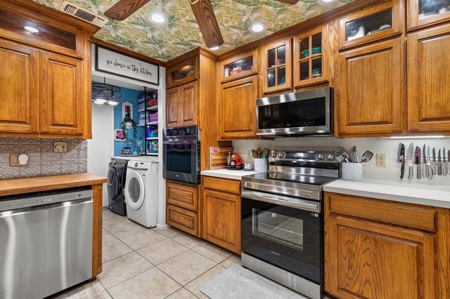 705 Cherry Drive, Groesbeck, TX 76642