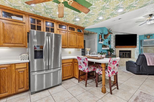 705 Cherry Drive, Groesbeck, TX 76642