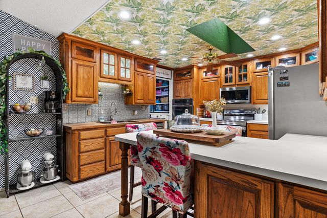 705 Cherry Drive, Groesbeck, TX 76642