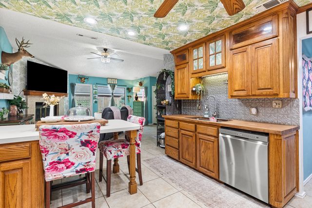 705 Cherry Drive, Groesbeck, TX 76642