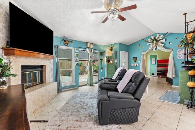 705 Cherry Drive, Groesbeck, TX 76642