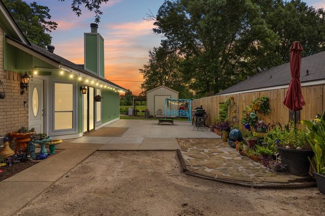 705 Cherry Drive, Groesbeck, TX 76642