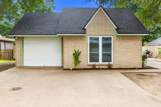 705 Cherry Drive, Groesbeck, TX 76642