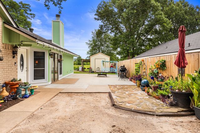 705 Cherry Drive, Groesbeck, TX 76642