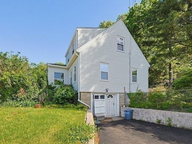 166 Suomi Road, Quincy, MA 02169