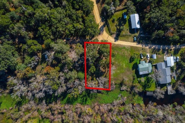 118 Ridgeline Avenue, Satsuma, FL 32189