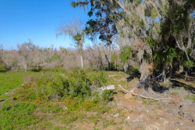 118 Ridgeline Avenue, Satsuma, FL 32189