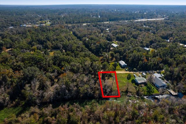118 Ridgeline Avenue, Satsuma, FL 32189