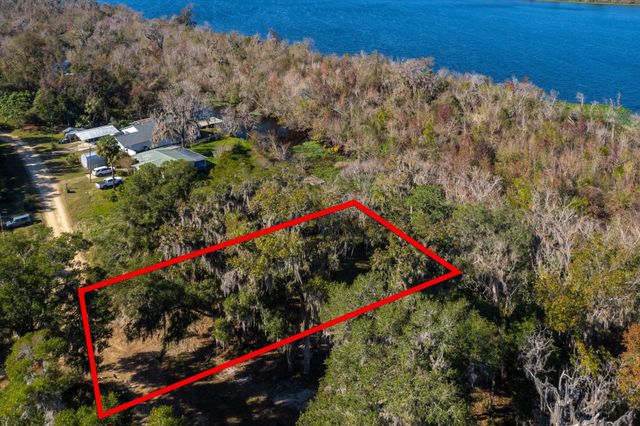 118 Ridgeline Avenue, Satsuma, FL 32189