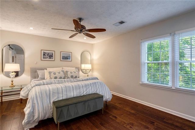 104 Courtyard Terrace, Roswell, GA 30075