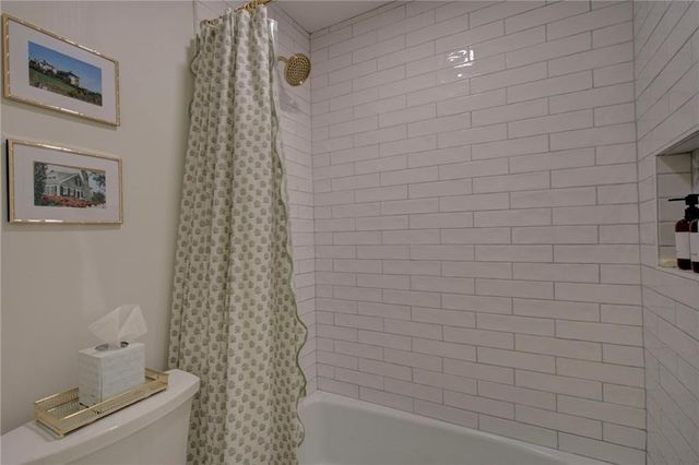 104 Courtyard Terrace, Roswell, GA 30075