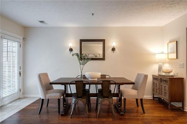 104 Courtyard Terrace, Roswell, GA 30075