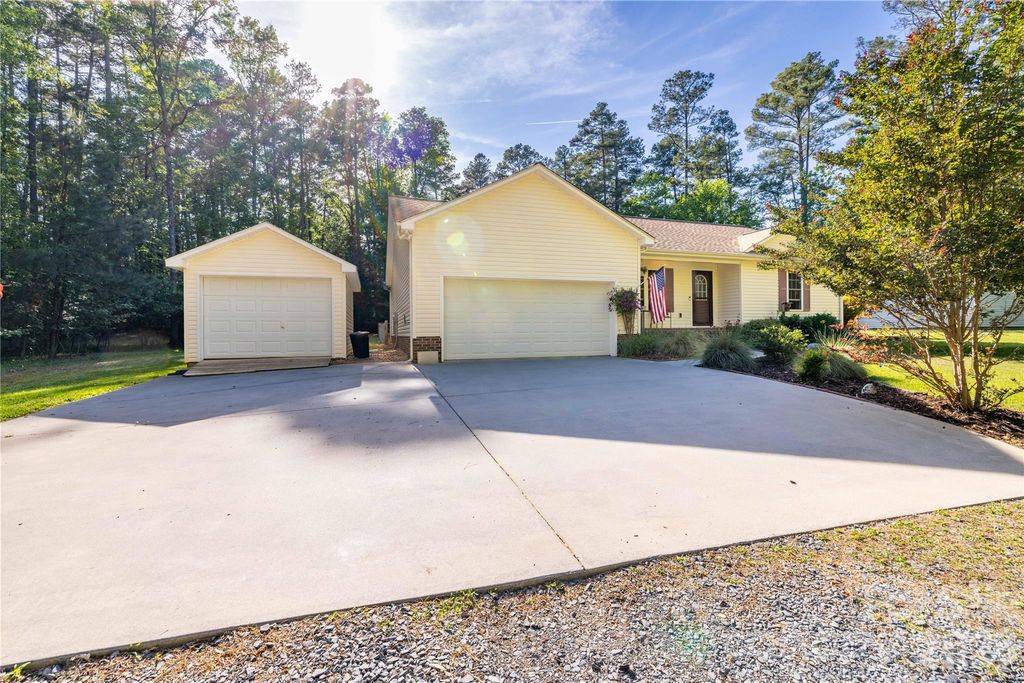 204 Millwheel Lane, Mount Gilead, NC 27306