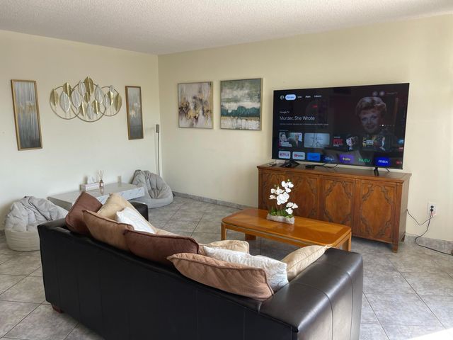3505 S Ocean Drive, Hollywood, FL 33019
