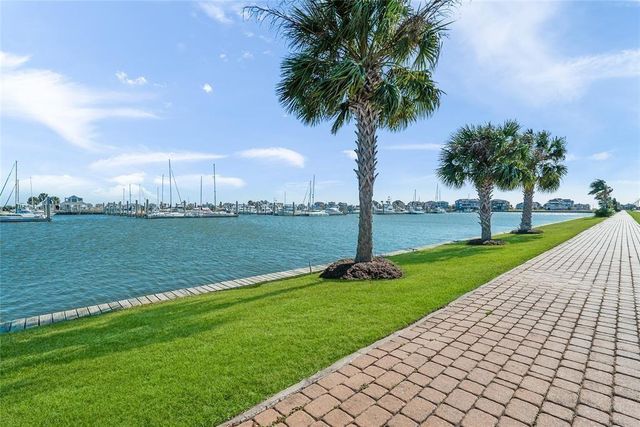 3 Ramrod, Hitchcock, TX 77563