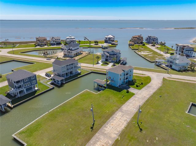 3 Ramrod, Hitchcock, TX 77563