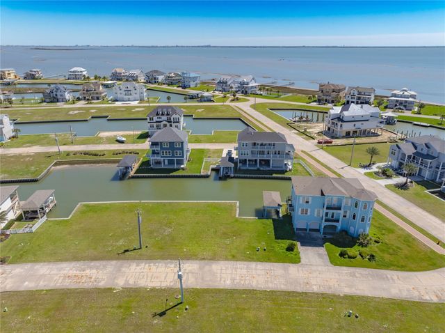 3 Ramrod, Hitchcock, TX 77563