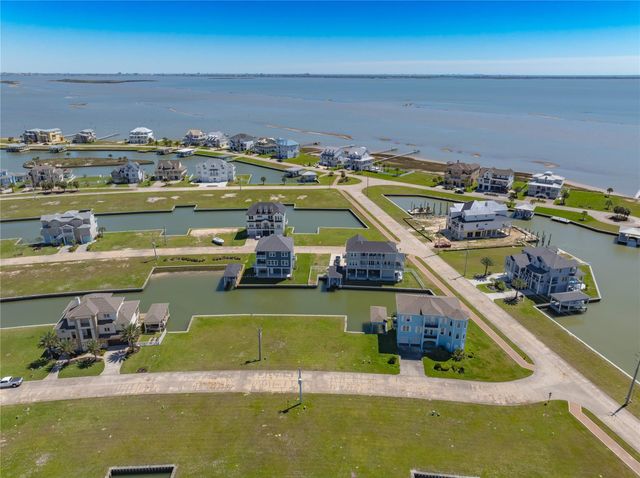 3 Ramrod, Hitchcock, TX 77563