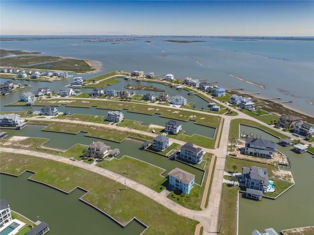 3 Ramrod, Hitchcock, TX 77563