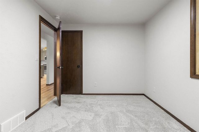 2540 SUN TERRACE, Green Bay, WI 54311