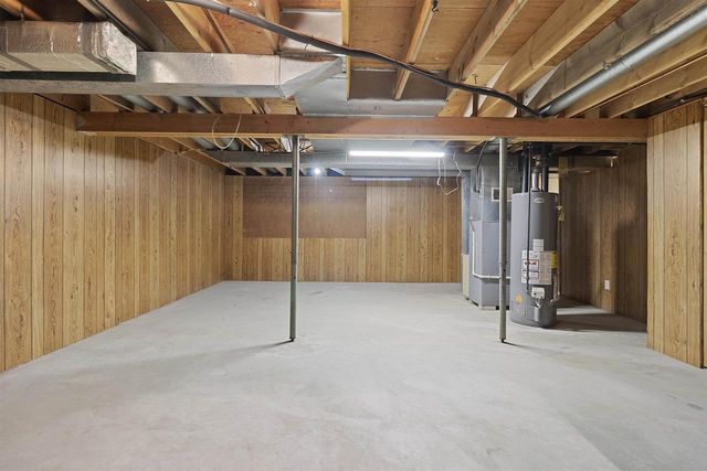 2540 SUN TERRACE, Green Bay, WI 54311