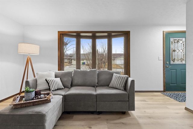 2540 SUN TERRACE, Green Bay, WI 54311