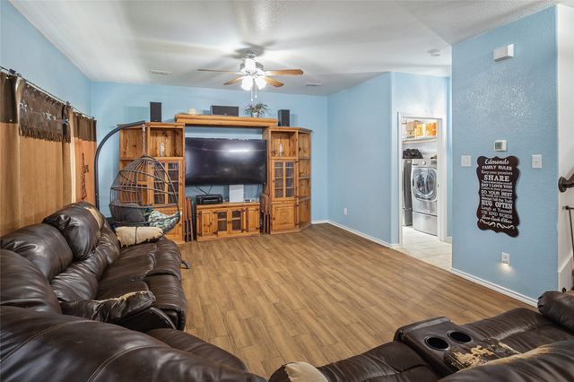 324 Fairgrounds Lane, Ponder, TX 76259