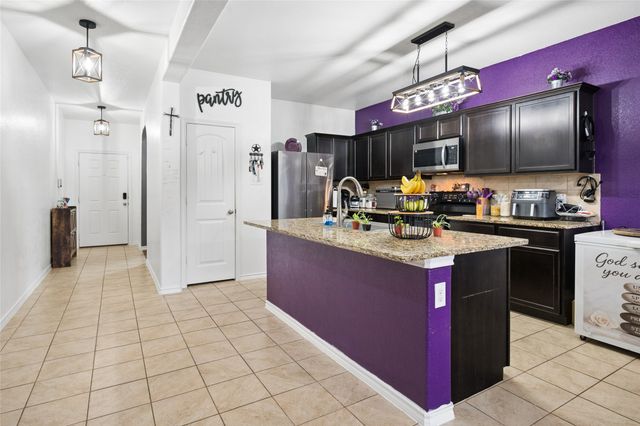 324 Fairgrounds Lane, Ponder, TX 76259