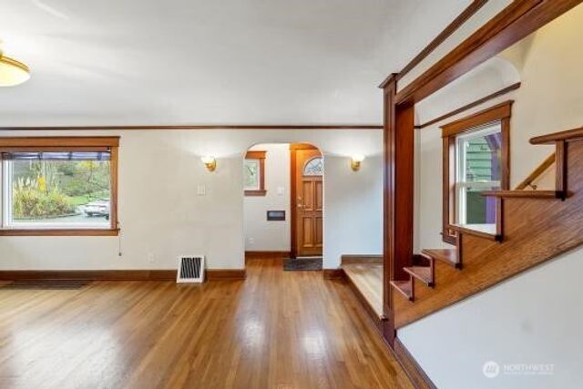 1600 27th Avenue, Seattle, WA 98122