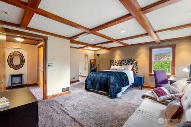 1600 27th Avenue, Seattle, WA 98122