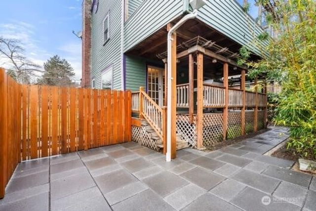 1600 27th Avenue, Seattle, WA 98122