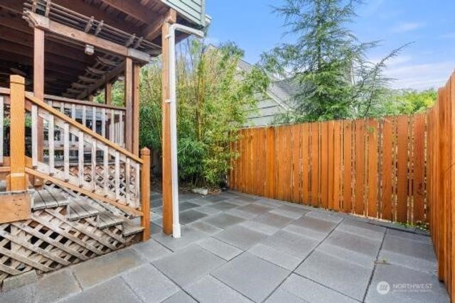 1600 27th Avenue, Seattle, WA 98122