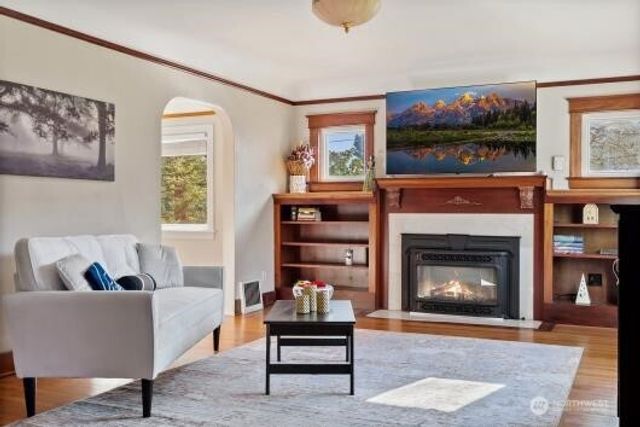 1600 27th Avenue, Seattle, WA 98122