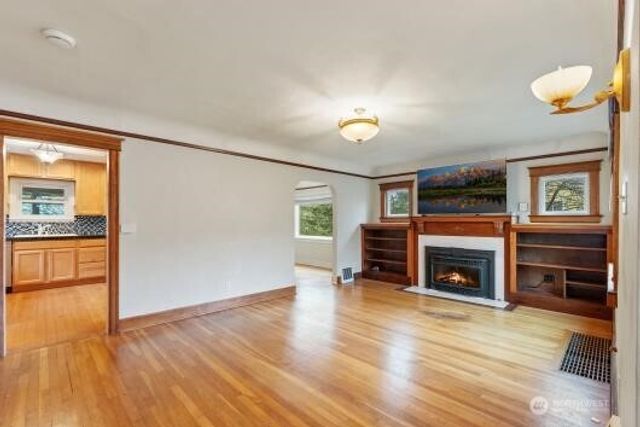 1600 27th Avenue, Seattle, WA 98122