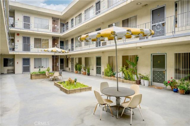 1422 N Curson Avenue 1, Los Angeles, CA 90046