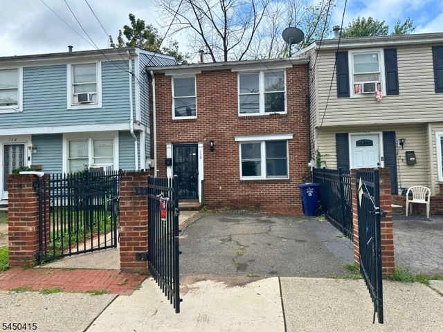 110 Pearl St, Paterson City, NJ 07501