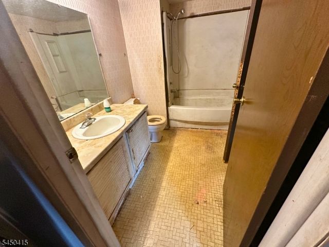 110 Pearl St, Paterson City, NJ 07501