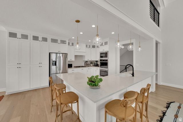 6889 W LAKE AVE, South Jordan, UT 84009