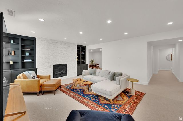 6889 W LAKE AVE, South Jordan, UT 84009