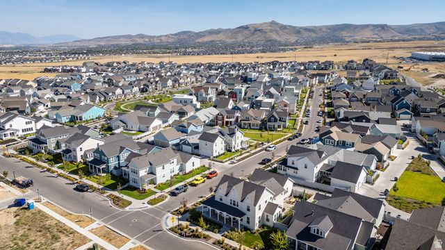 6889 W LAKE AVE, South Jordan, UT 84009