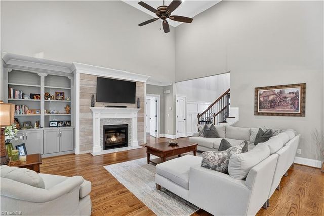 1880 Woodstock Road, Clemmons, NC 27012