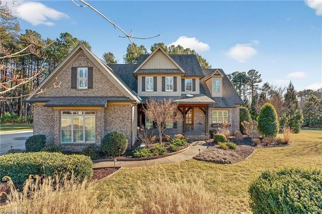 1880 Woodstock Road, Clemmons, NC 27012