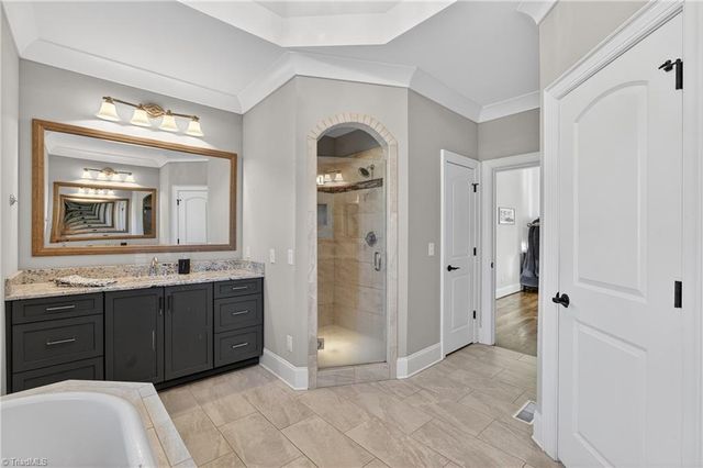 1880 Woodstock Road, Clemmons, NC 27012