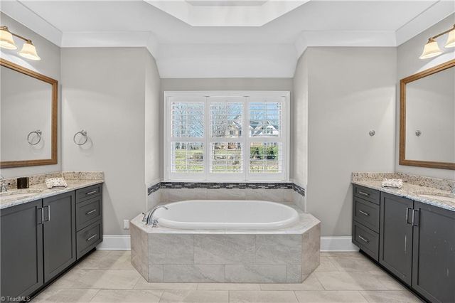 1880 Woodstock Road, Clemmons, NC 27012