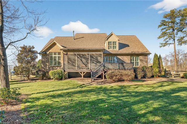 1880 Woodstock Road, Clemmons, NC 27012