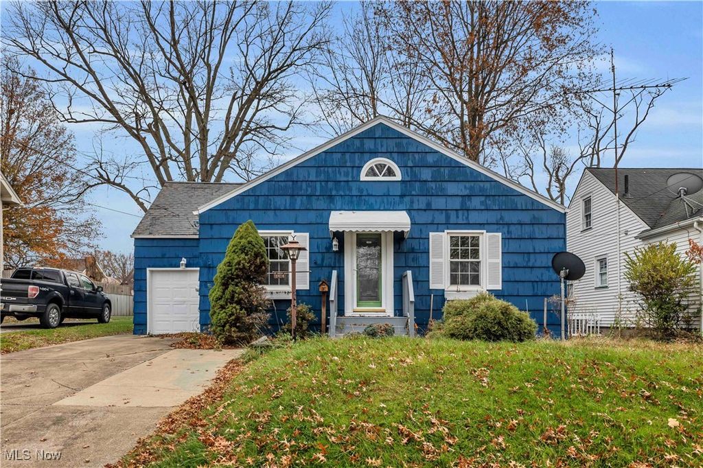 1414 Hollywood Street NE, Warren, OH 44483